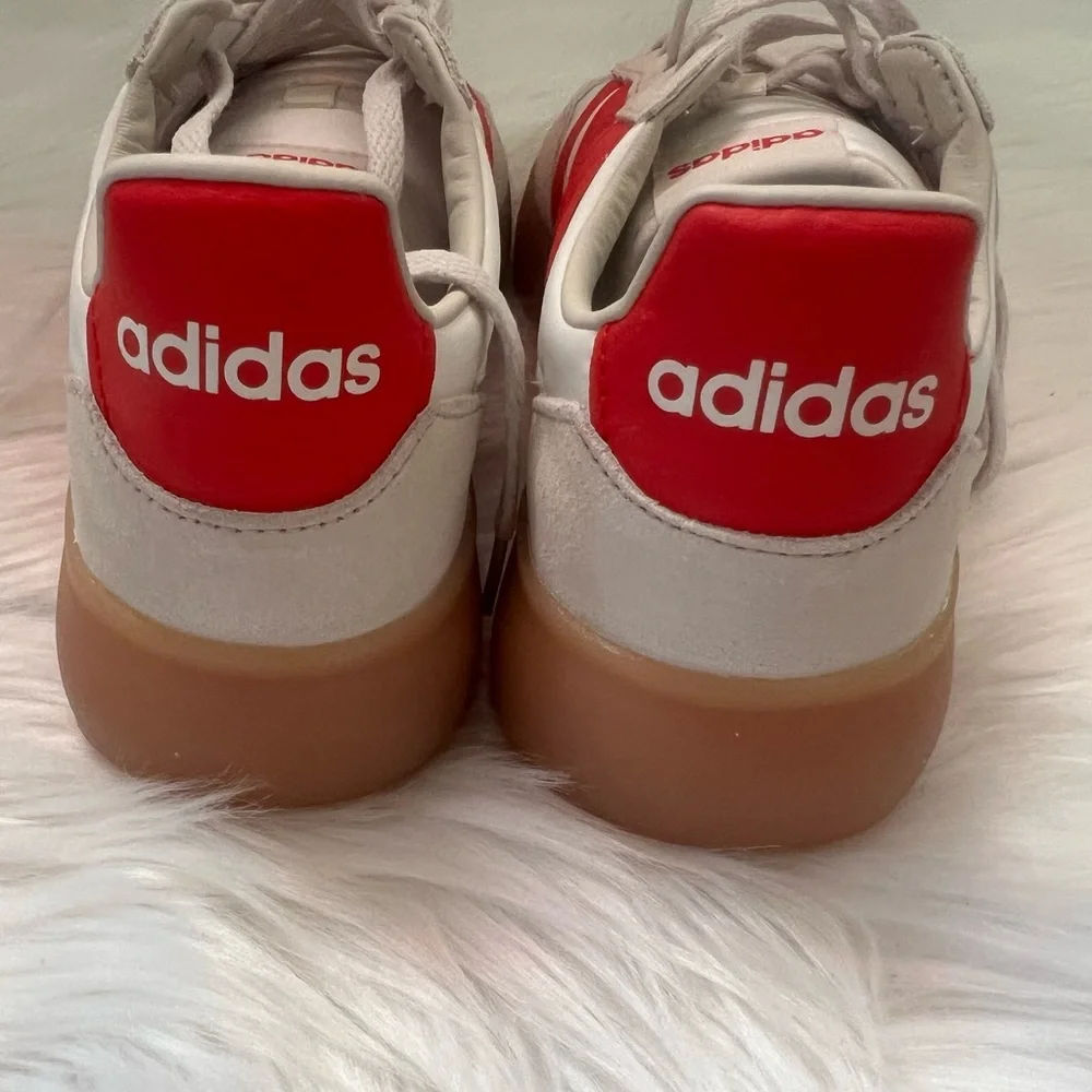 Adidas barreda - Picture 2 of 5